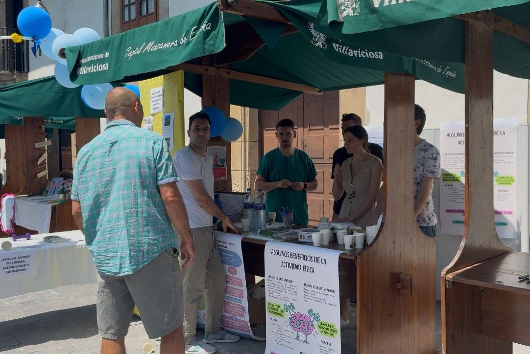 Así fue la mañana solidaria en la Feria de Asociaciones de Villaviciosa