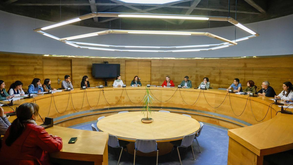 Sesión constitutiva do Concello Municipal de Educación