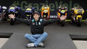 Valentino Rossi, con sus motos campeonas