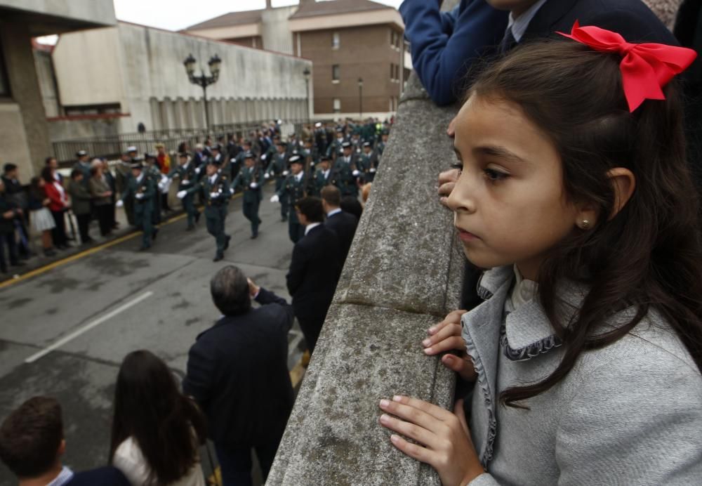 Actos oficiales en el cuartel del Rubín por el día del Pilar