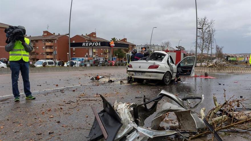 Fallece un joven de 20 años en Mérida al chocar su coche contra un árbol