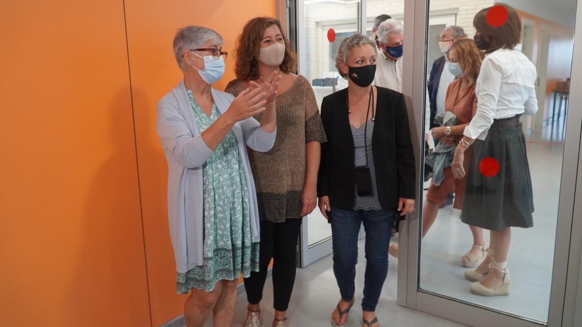 Las presidentas Armengol y Ferrer inauguran la escuela y la escoleta de Sant Ferran en Formentera