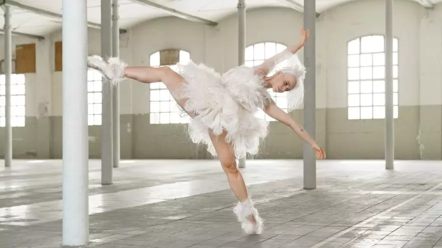 Vestido 'Cisne blanco', de Carol Bruguera.