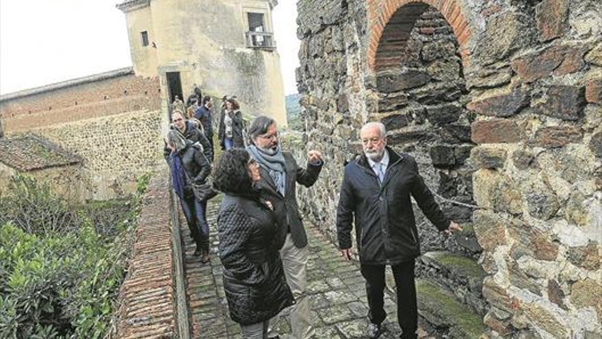 Una galería sobre el paseo de ronda de la catedral de Plasencia se abrirá a las visitas