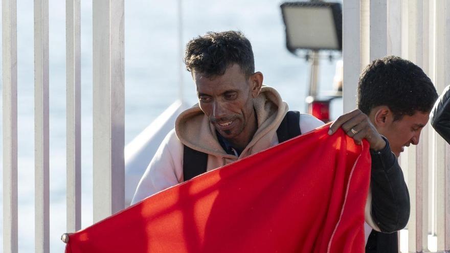 Lo Stato contraddice le Canarie e gli attribuisce la competenza sul triage dei minori migranti