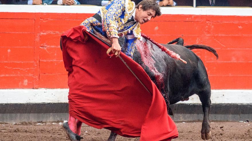 Roca Rey, Triunfante Y Golpeado, Devuelve El Público Y La Emoción A ...