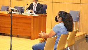 Confessa que va apunyalar la seva filla de 16 anys perquè la seva parella tenia sexe amb ella