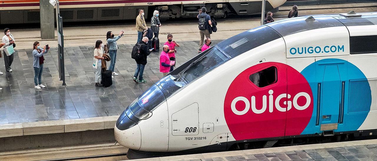 Tren de la compañía Ouigo que cubre el servicio Madrid-Barcelona.