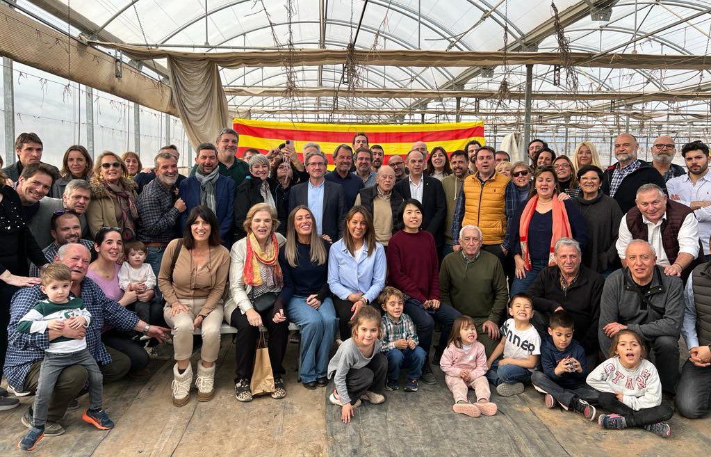 Jordi Pujol, Artur Mas, Jaume Giró y Jordi Turull fueron algunos de los asistentes a la calçotada celebrada en la finca agrícola del empresario Àlex Gallo, en Sant Boi de Llobregat