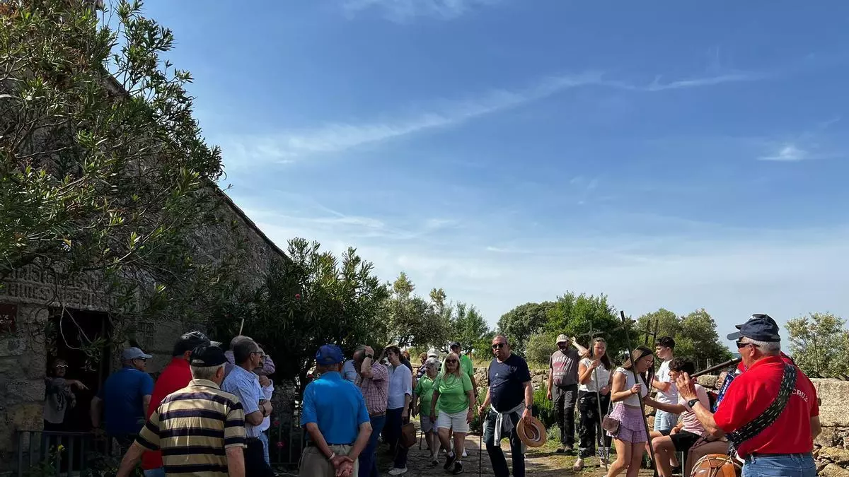 Devoción y fiesta en Fermoselle para honrar a la Santa Cruz