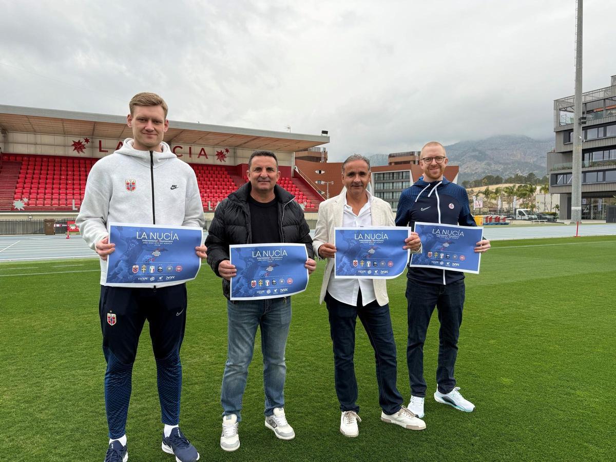 Andrés Roldán, CEO Marbella Football Center, Bernabé Cano, alcalde de La Nucía, Simon Day, director del Torneo y Bjorn Lerdalen, representante Federación Noruega de Futbol.