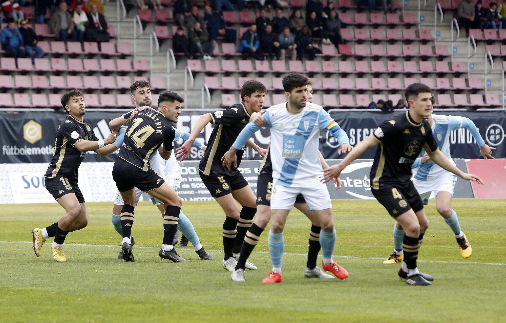 Las imágenes del partido del Compostela contra el Polvorón C.F.