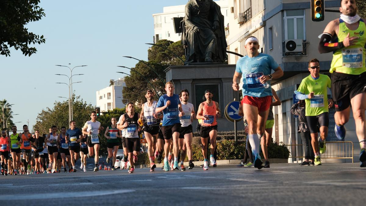 Las imágenes de la Zurich Maratón de Málaga