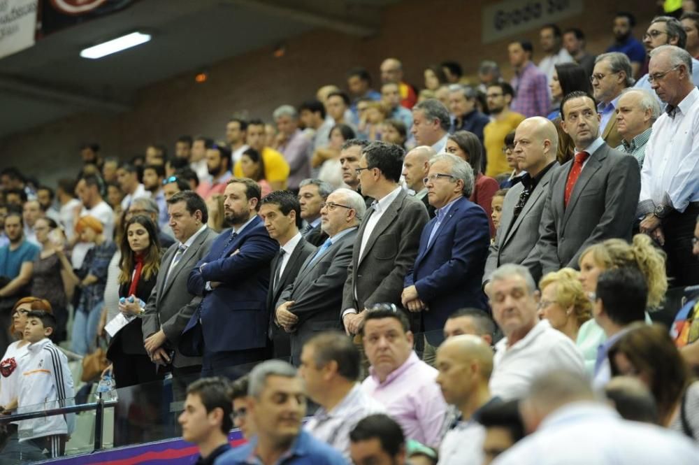 Partido entre el UCAM Baloncesto y el Manresa