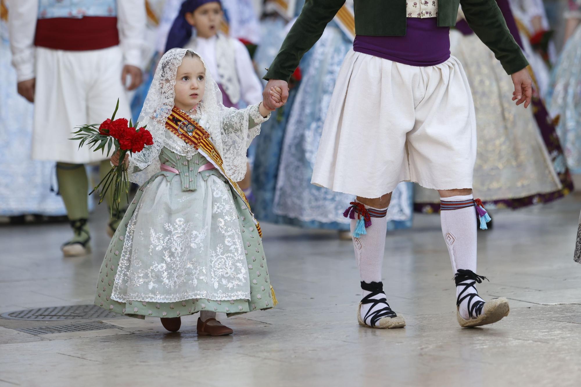 Ofrenda Fallas 2023 | Las fotos más emotivas y especiales del 17 de marzo