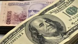 Argentina: el precio del dólar salta otra vez por los aires y provoca pavor en la campaña electoral