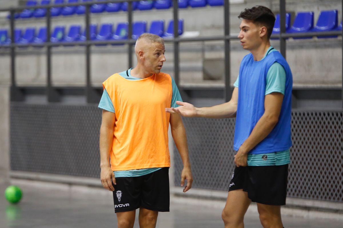 La primera sesión en pista del Córdoba Futsal en imágenes