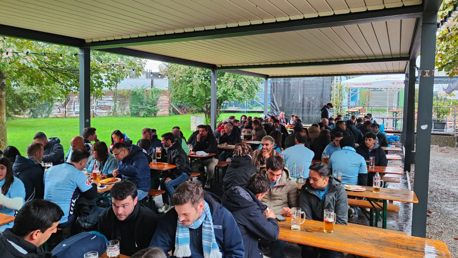 Stuttgart se tiñe de celeste