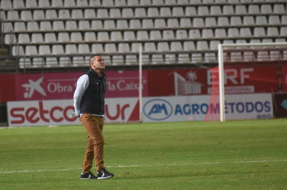 El Real Murcia se confía y pierde ante el Granada B (1-2)