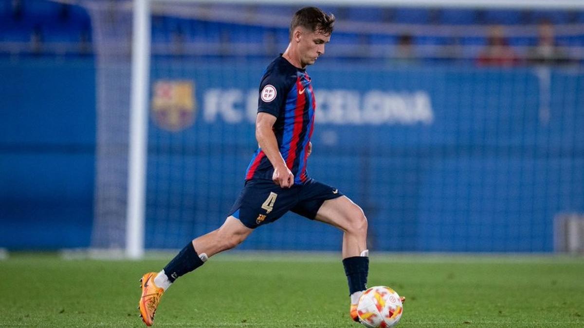 Marc Casadó, en un partido con el Barça Atlètic en el Estadi Johan Cruyff.