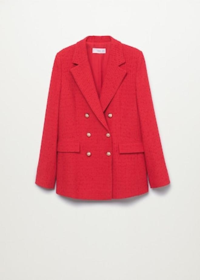 Blazer roja de 'tweed' de Mango (precio: 69,99 euros)