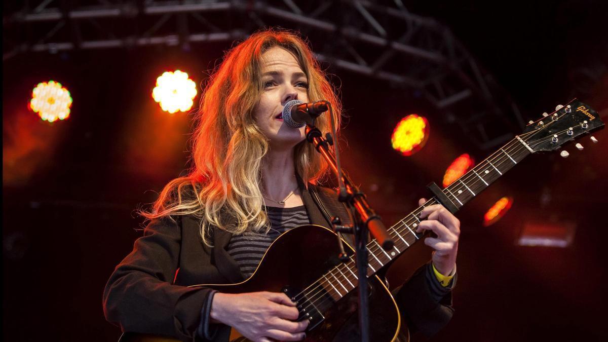 Christina Rosenvinge durante un concierto.