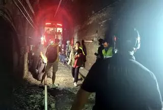 Evacuación en el metro de Barcelona por un simulacro de apagón en la L3