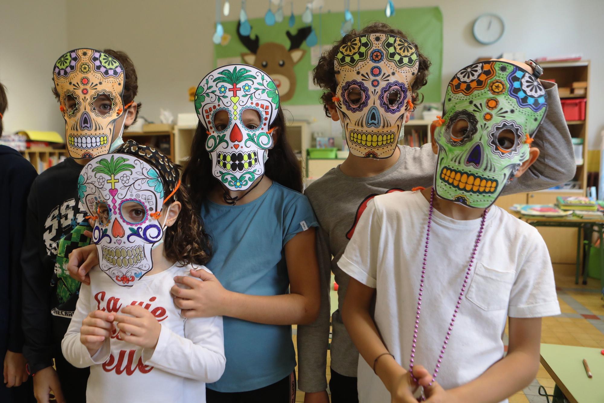 Apertura de los colegios de Oviedo para vivir un puente de miedo