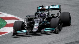 Hamilton enseña los dientes a Verstappen en los libres 2 del GP de Austria