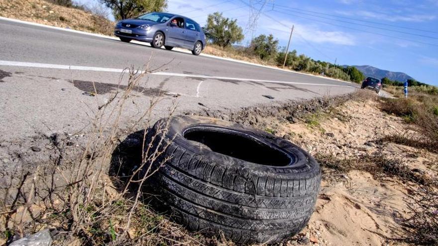 Los restos del accidente en el kilómetro 5 de la CV-799