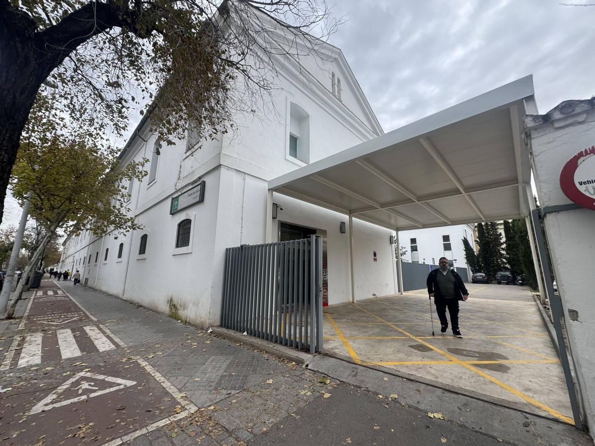 Puerta de urgencias centro de salud levante sur