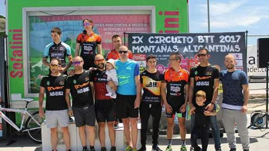 La marcha BTT de Monóvar fue un éxito.