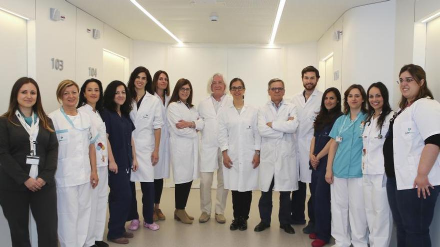 Foto de equipo con los doctores Fernado López Baeza y Gonzalo Pin a la cabeza.