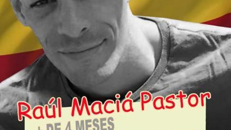 Cartell amb la foto de Raúl Macià, que anuncia la manifestació