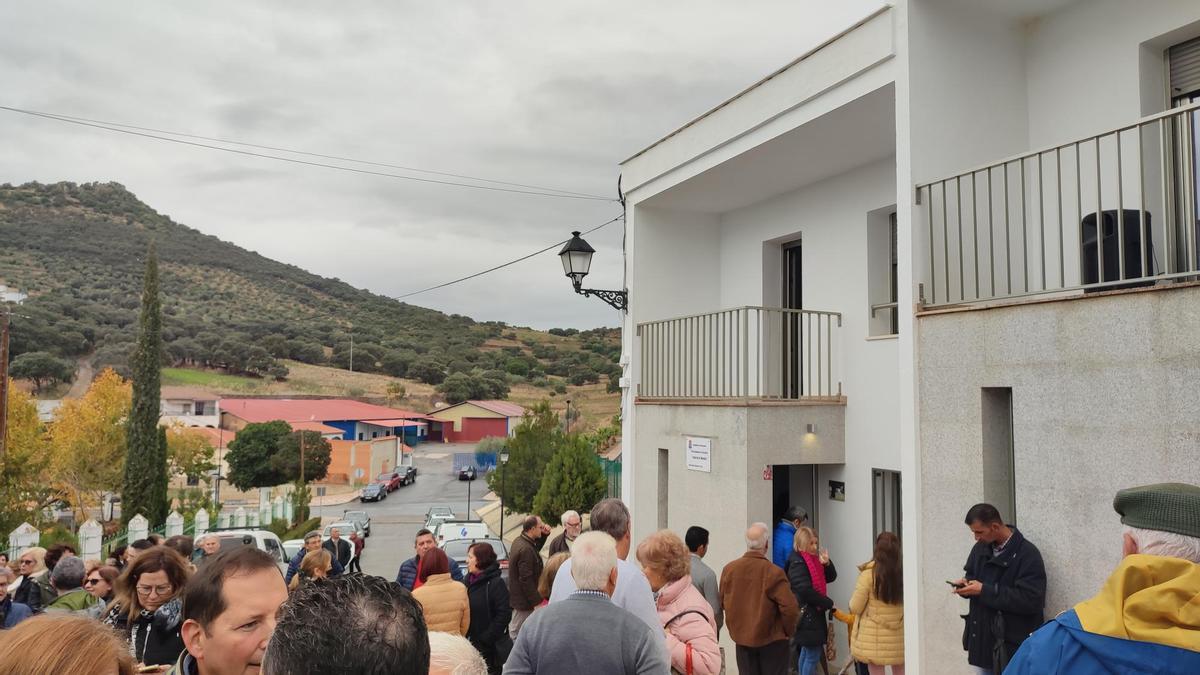 Inauguración de los seis alojamientos rurales de Santa Eufemia.