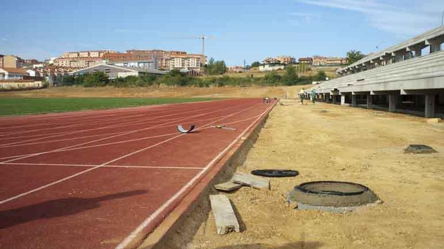 Trabajos de acondicionamiento de la ciudad deportiva.