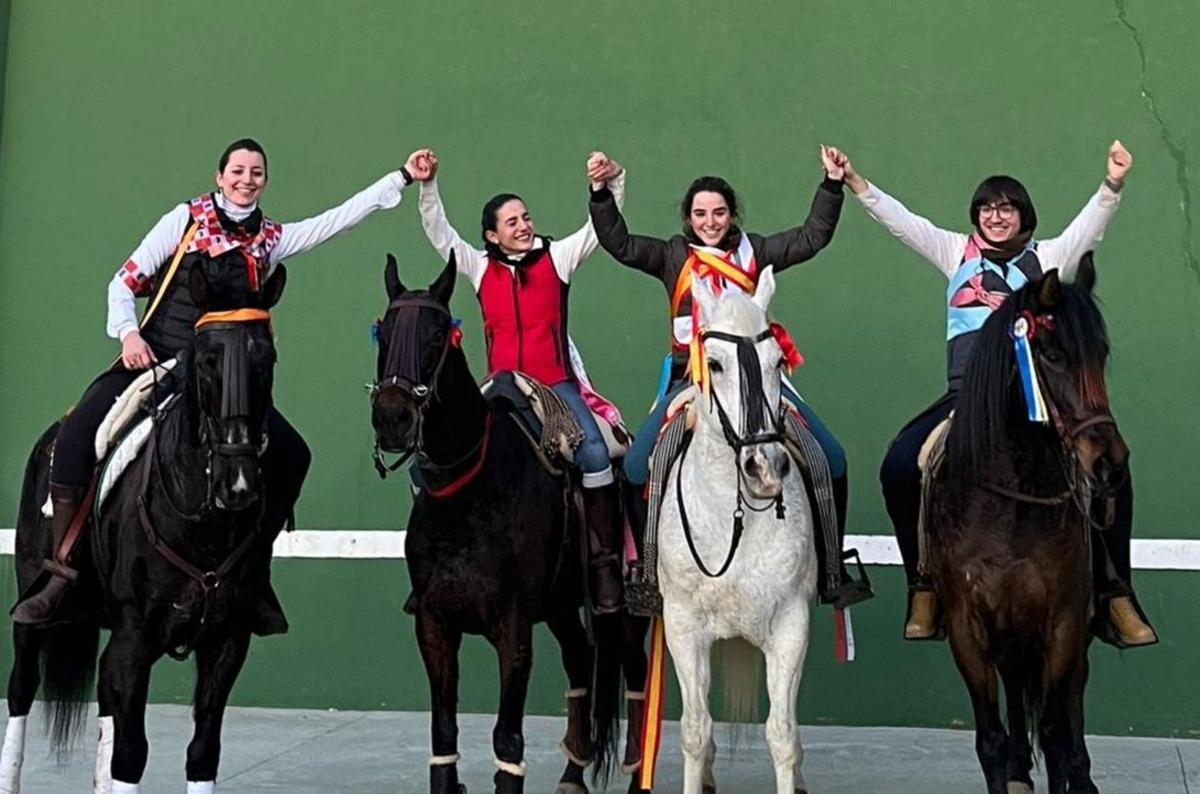 Cerecinos de Campos arropa a los quintos en su fiesta La Opinión de