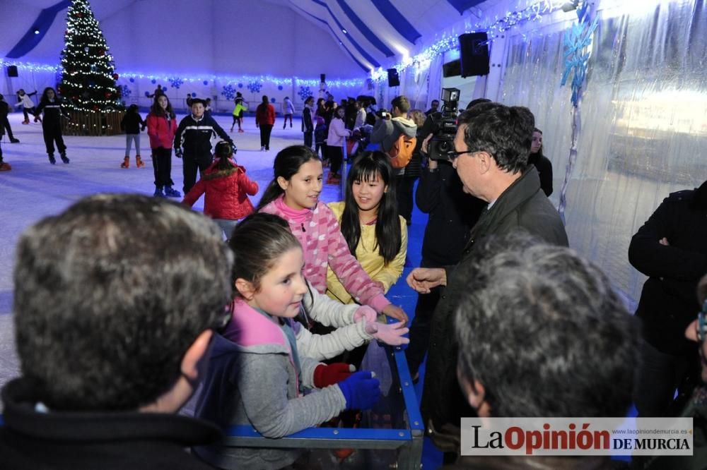 ¡Ya es Navidad en Murcia! Con pista de hielo inclu