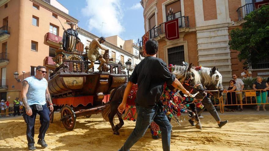 El Corpus de València cumple 700 años con monumentos florales y la vista puesta en la Unesco