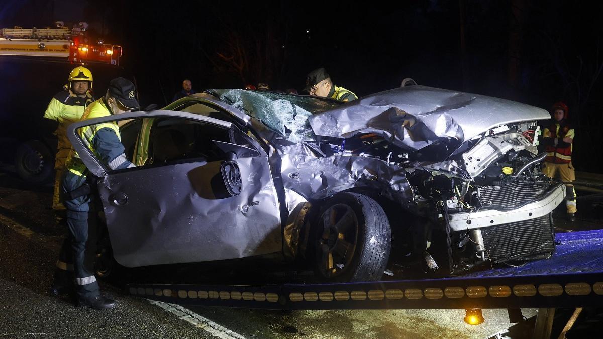 Estado en el que quedó el Opel Corsa en el que viajaban Aida y su padre tras el brutal impacto