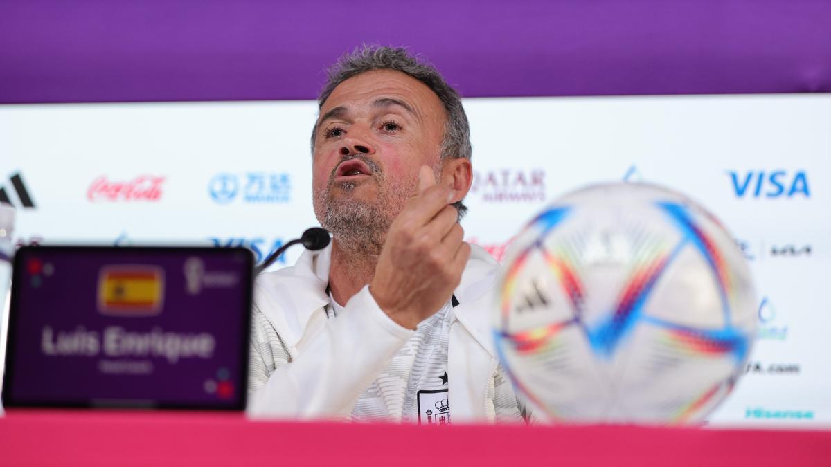 Luis Enrique, durante una rueda de prensa en Catar