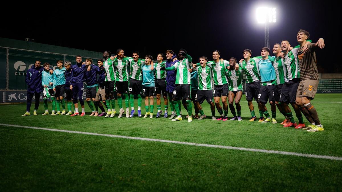 El Betis Deportivo celebra la victoria frente al Hércules
