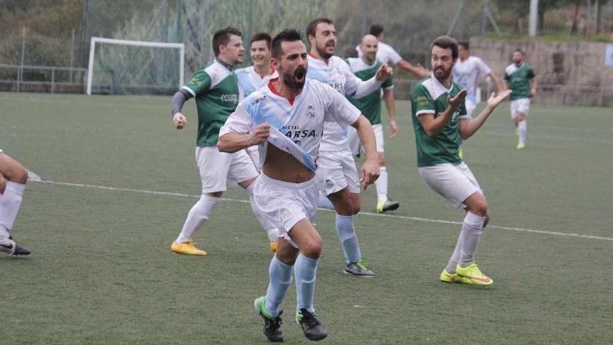 Un futbolista del Cruceiro celebra un gol en un encuentro anterior. // Santos Álvarez