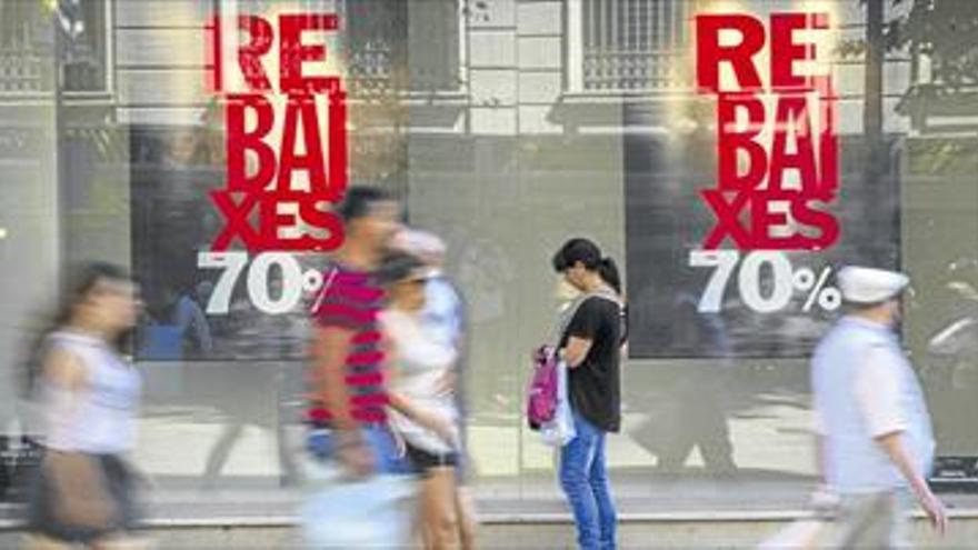 El comercio abre las rebajas con la esperanza de vender un 10% más