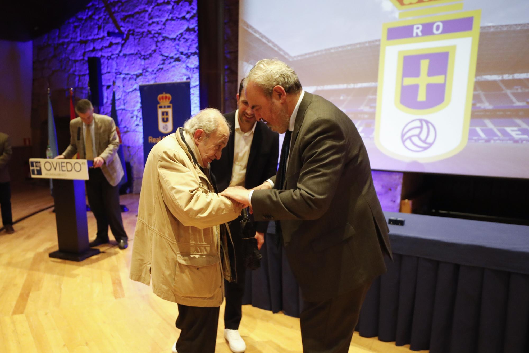 EN IMÁGENES: El Oviedo homenajea a sus abonados más antiguos