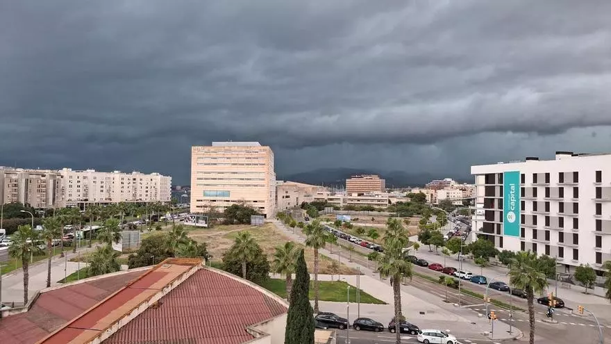 Das angekündigte Gewitter hat Mallorca erreicht