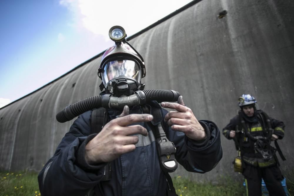 El túnel de San Pedro, en Anes, acoge pruebas de extinción de incendios