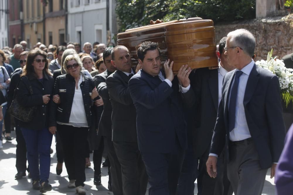 Funeral de Ramón Menéndez en Luanco