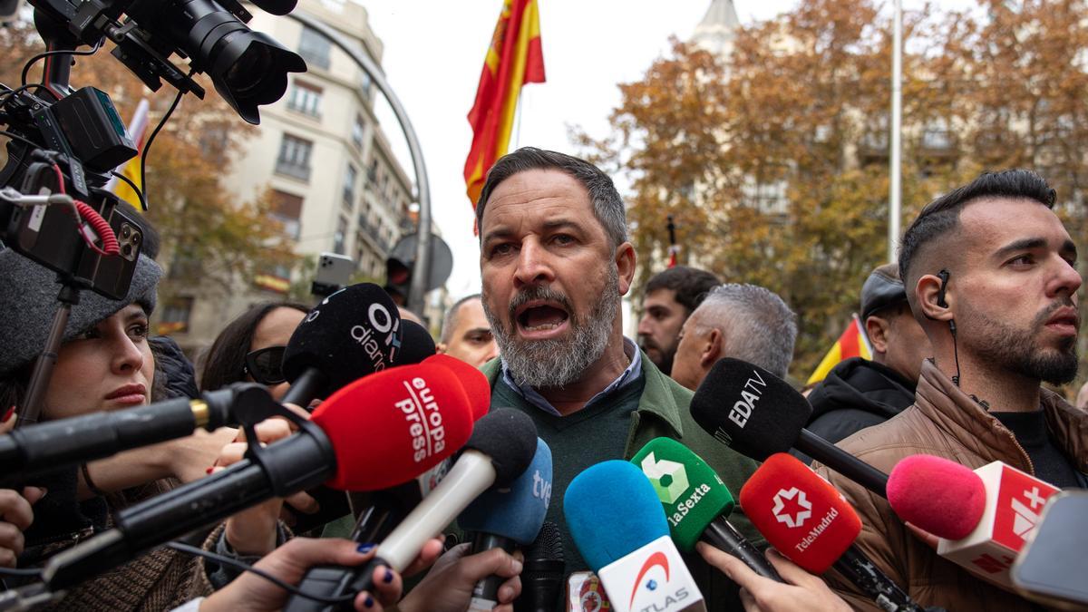 Abascal: "No vamos a ser cómplices de las mentiras de Feijóo"