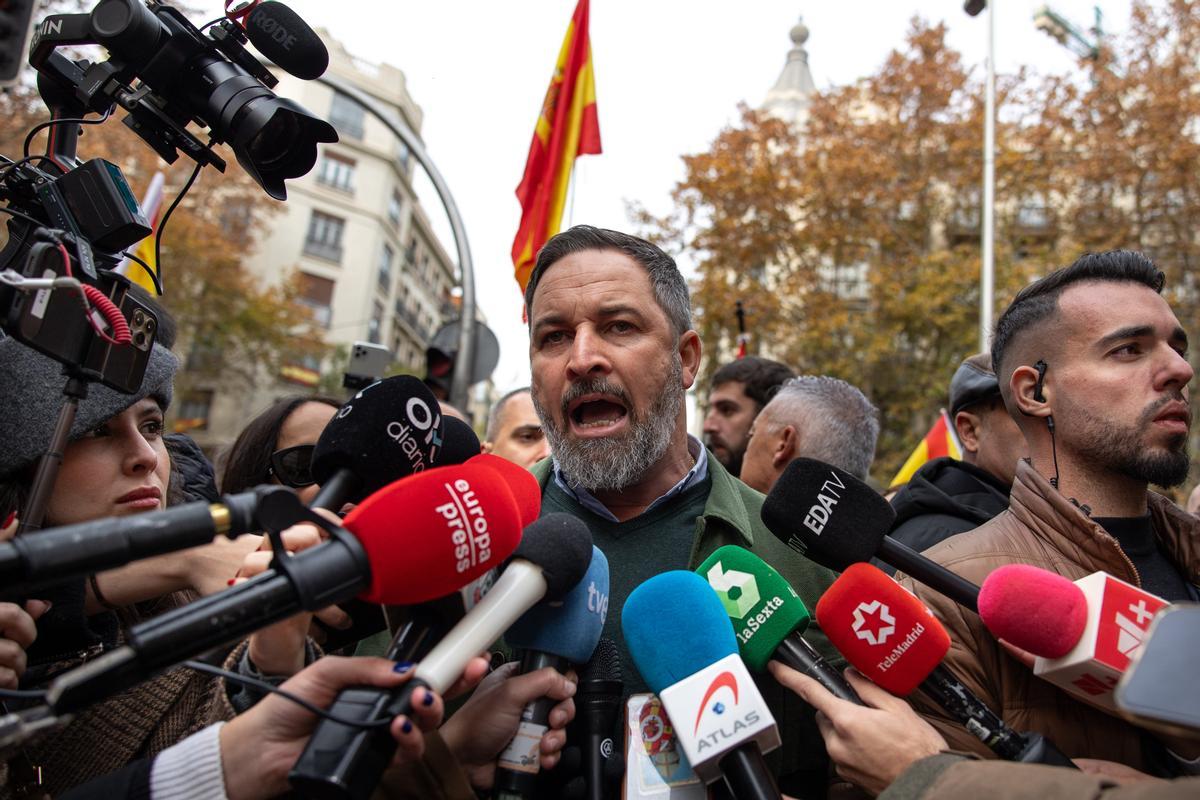 Abascal: No vamos a ser cómplices de las mentiras de Feijóo